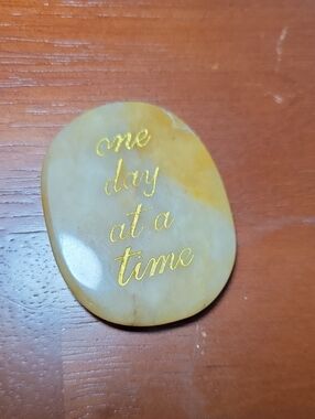 Polished Stone Pocket - one day at a time - Yellow Jasper Crystal (1)